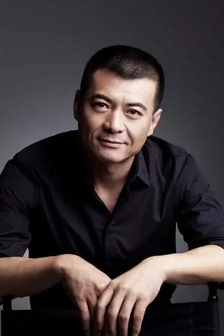 回顾王新军:大火后抛弃妻子儿女,娶秦海璐后成好男人,现终于糊了