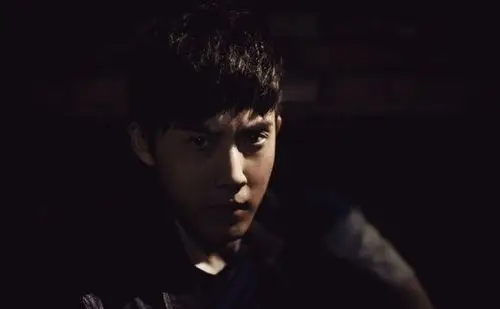 《花非花雾非雾》张睿苦练钢琴(附图)