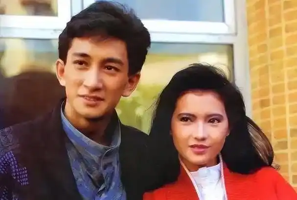 娱乐圈4对亲兄弟差距大,明明一娘所生,却一个深情一个花名在外