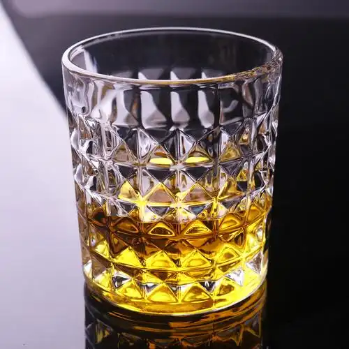 玻璃纹理酒杯|摄影|静物|优摄 - 原创作品 - 站酷 (zcool)