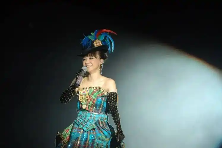 公开资料显示,陈慧娴,1965年7月28日出生,中国香港流行乐女歌手.