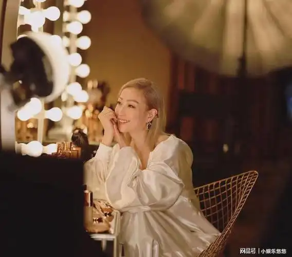 郑秀文,断崖式衰老!她到底经历了什么?简直认不出来了