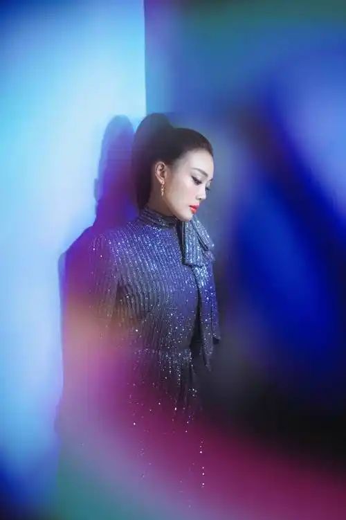 容祖儿亮相百花迎春春节大联欢演唱爱在这里祈愿北京冬奥