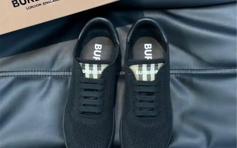 推荐高仿burberry巴宝莉经典男士休闲板鞋运动鞋