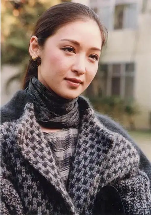 胡因梦年轻时旧照