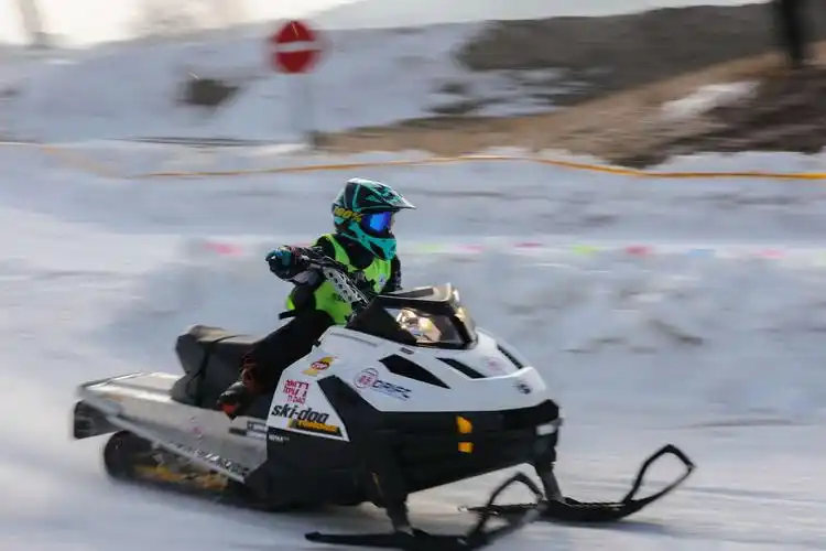 "木兰秋狝"杯中国雪地摩托车大奖赛