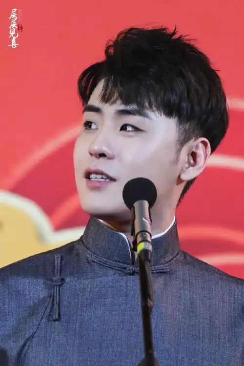 张云雷大褂c位争霸##张云雷 弘扬传统文化