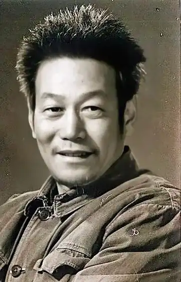 管宗祥,曾名管叔,1927年生于山东平邑.中国影视,话剧演员 - 抖音