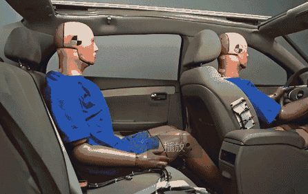 女司机试驾奥迪q5l酿可怕车祸一死四伤丈夫孩子被甩出车外