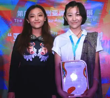 【图】郭月小品界地位高 为演好小品曾差点失明闹过自杀