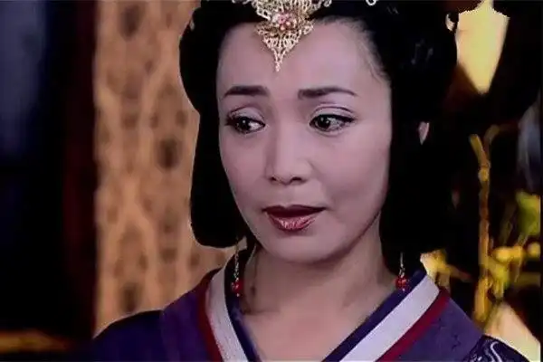 戴春荣:凭"坏皇后"深入人心,藏了家人多年,原来皆是圈里人