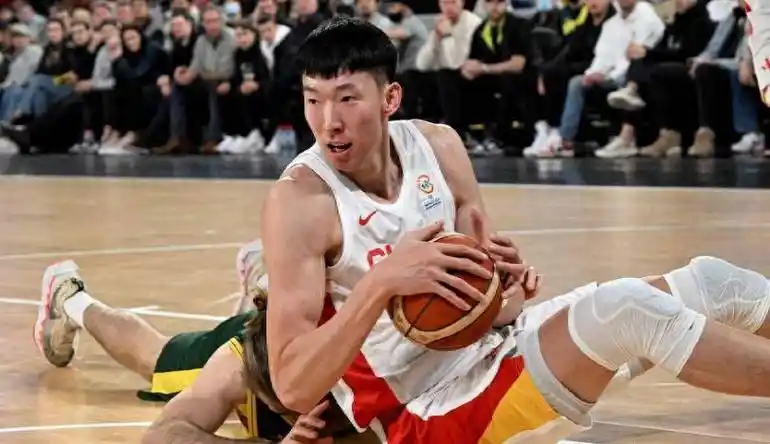 恭喜姚明67,国际篮联重大调整,乔帅下课悬念揭晓_球员_比赛_篮球