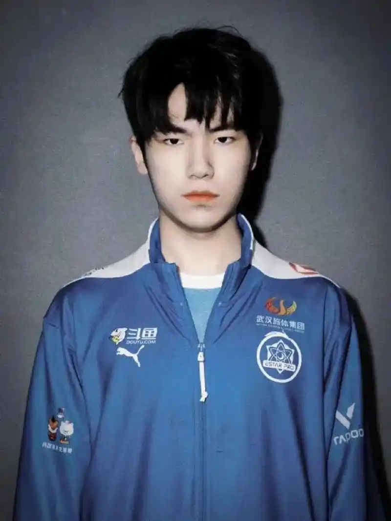 电竞 #estar花海 电竞男主罗思源 - 抖音