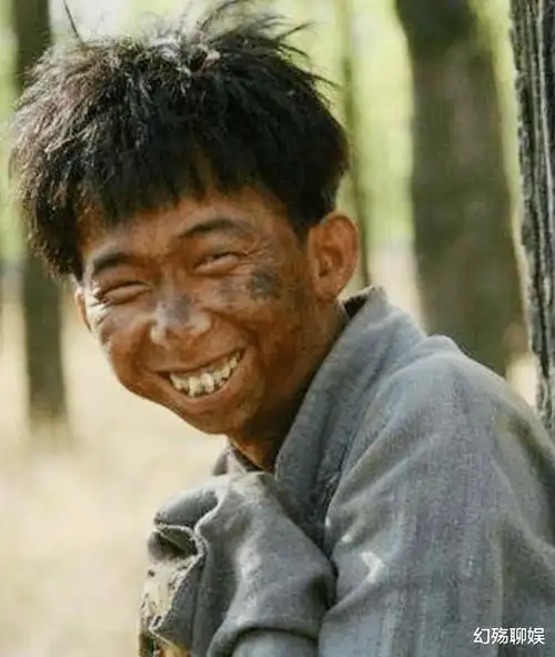 长相奇丑,如今却逆袭成知名导演还迎娶娇妻_郭靖宇_剧中_牟兴区