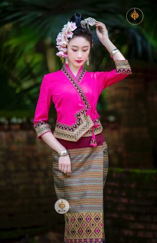 傣王妃服饰傣族传统复古休闲节日套装修身旅拍工作服女筒裙中袖