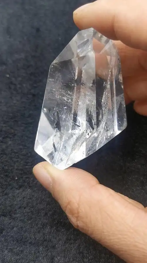 天然白水晶原石带结缘