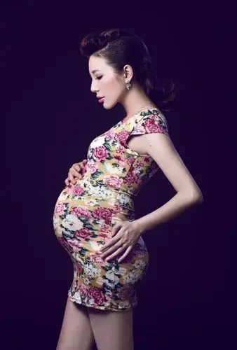 晒晒我的大肚子照.