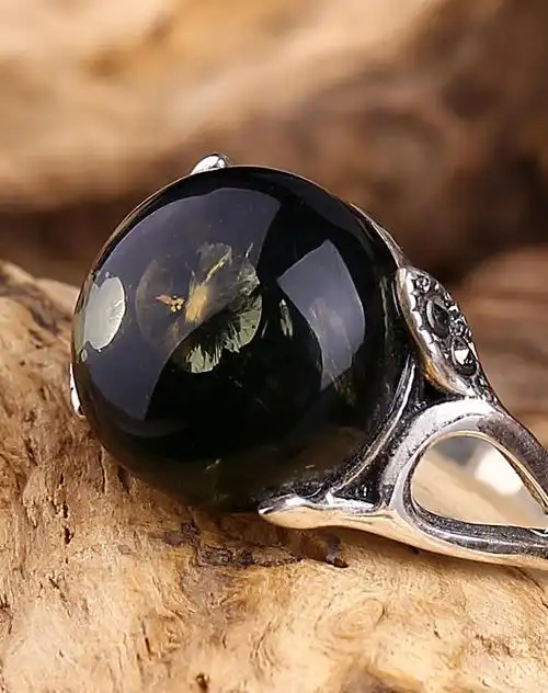 福泰安康绿花珀戒指附证书