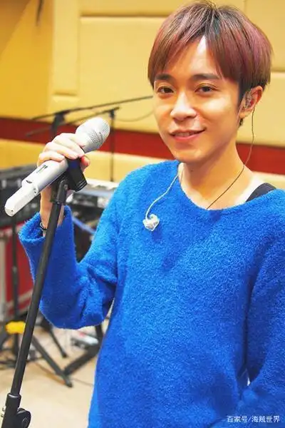 "苏打绿"主唱吴青峰陷侵权风波,与经纪人打了好几场官司