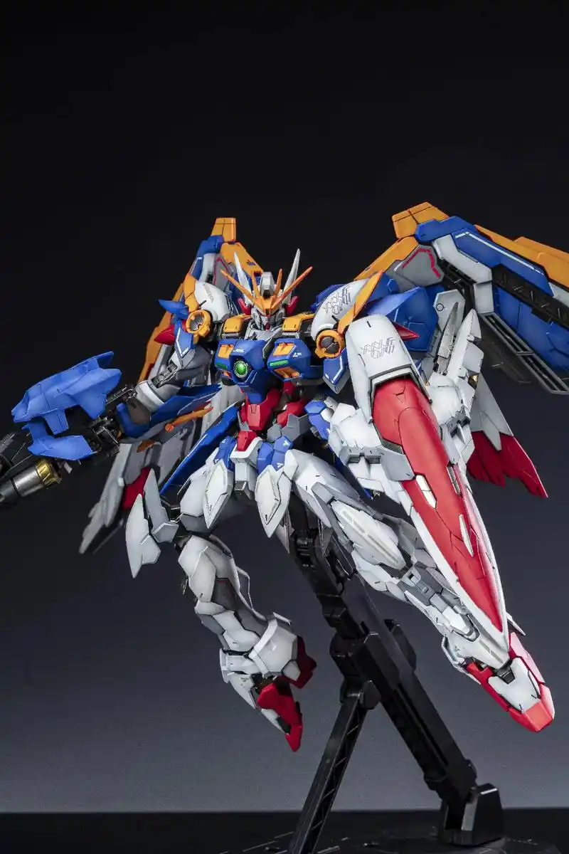 好久没发过max作品了.老模新拍hirm飞翼max 喷#高达 - 抖音