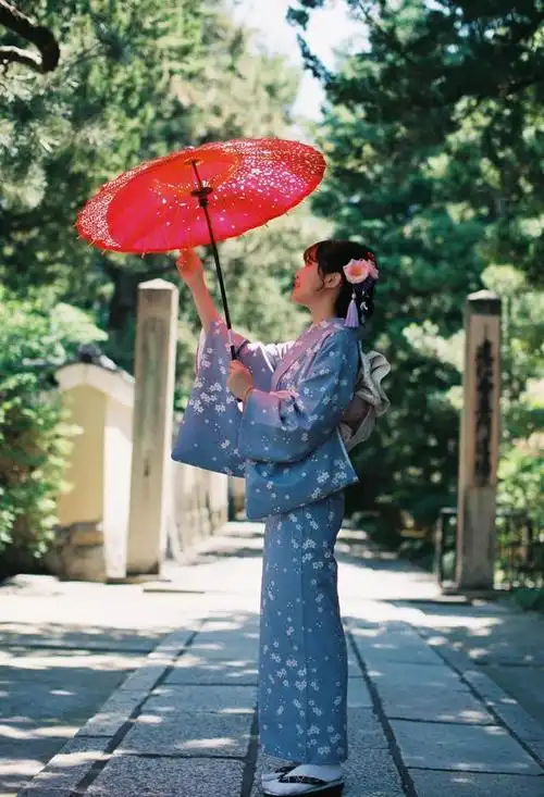 日本京都,最适合穿和服的城市,日本人衣服穿法你一定学不会!