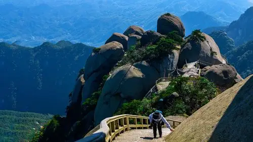 天柱山风光莲花峰