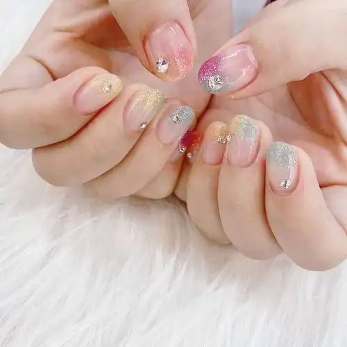 粉嫩系少女美甲