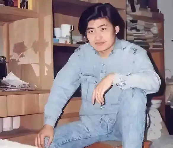 与老婆相识9天闪婚,事业巅峰期隐退舞台,刘欢没你想的那么简单