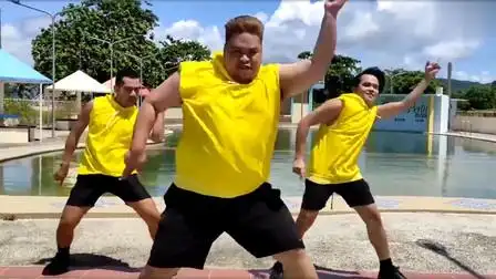 乘风破浪到"菲律宾"!猛男舞团版跳《无价之姐》大火, 网友:太辣眼睛