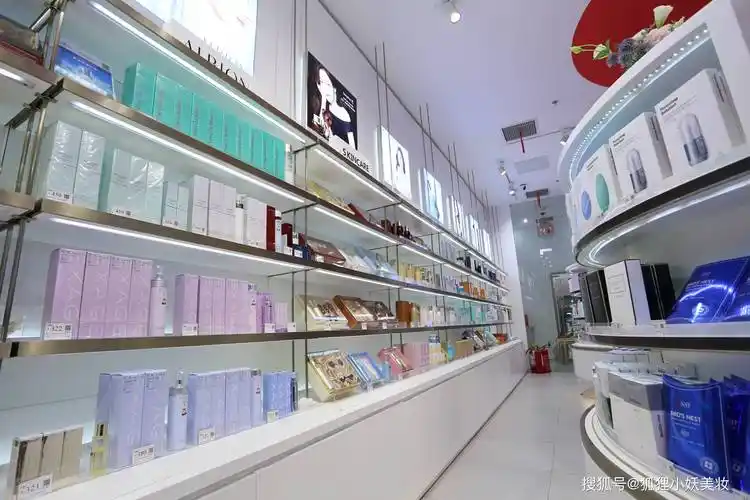 化妆品美妆集合店因时而变狐狸小妖拥抱新零售之路