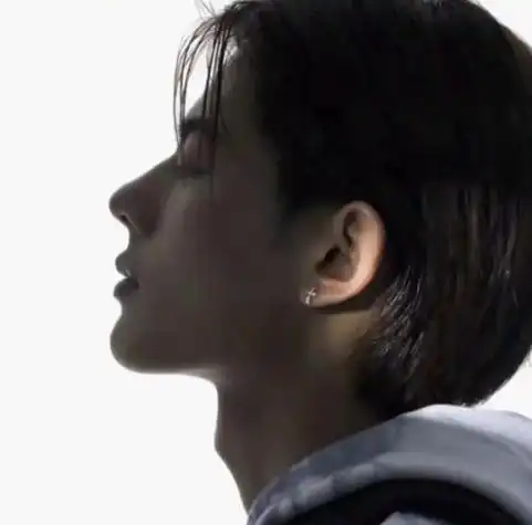 男侧脸头像开车