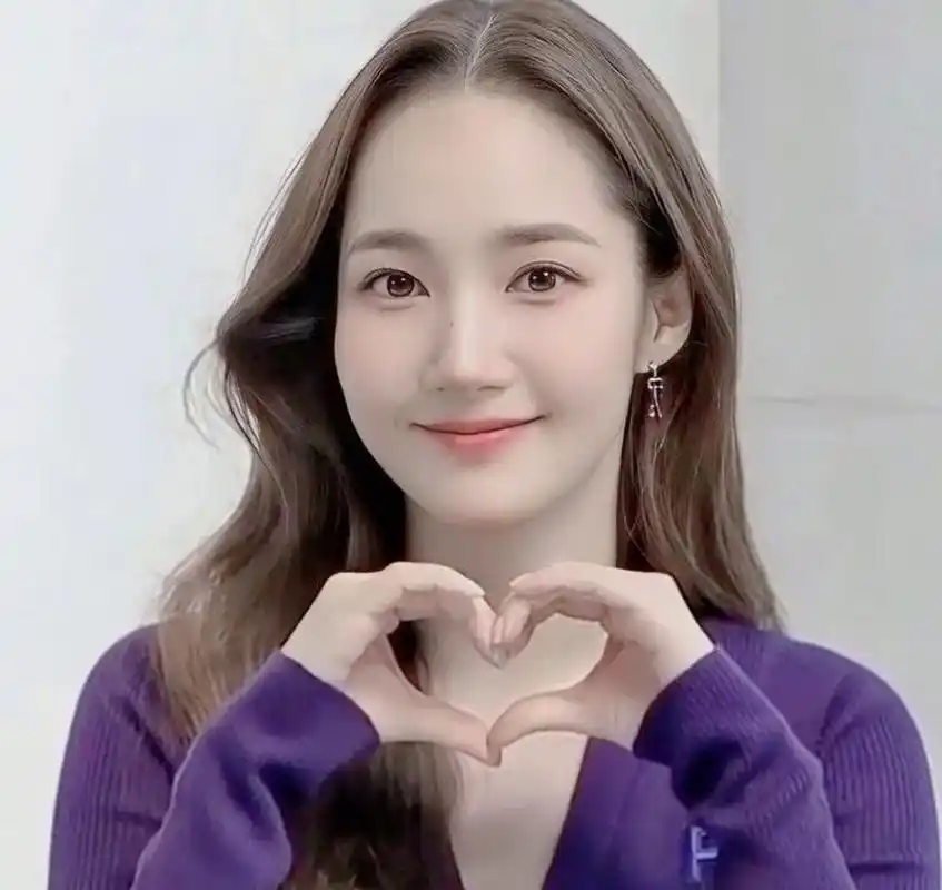 朴敏英头像 非常喜欢她演的城市猎人,和李敏镐太配了.