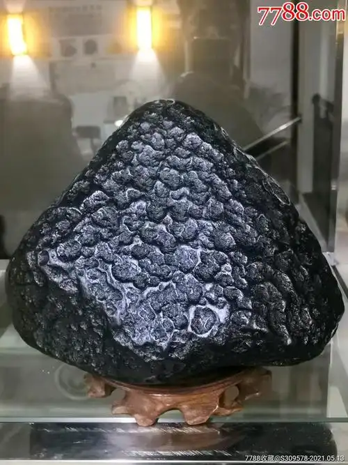 精品石陨石摆件