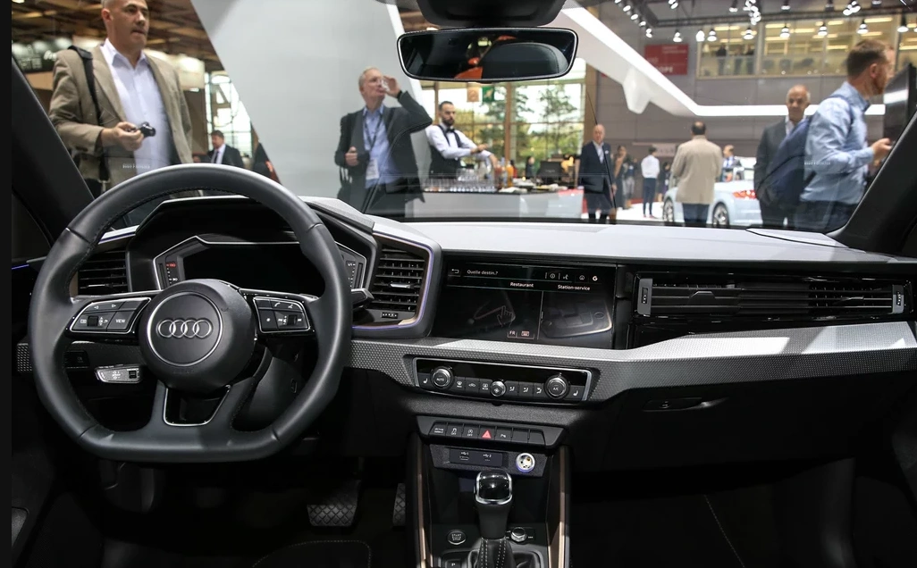 奥迪(进口)-奥迪a1,中控才是这款车的看点,总体比例很协调