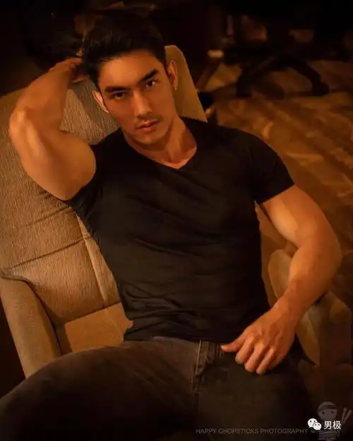 泰国狼系肌肉男吸睛又撩人是你老公吗