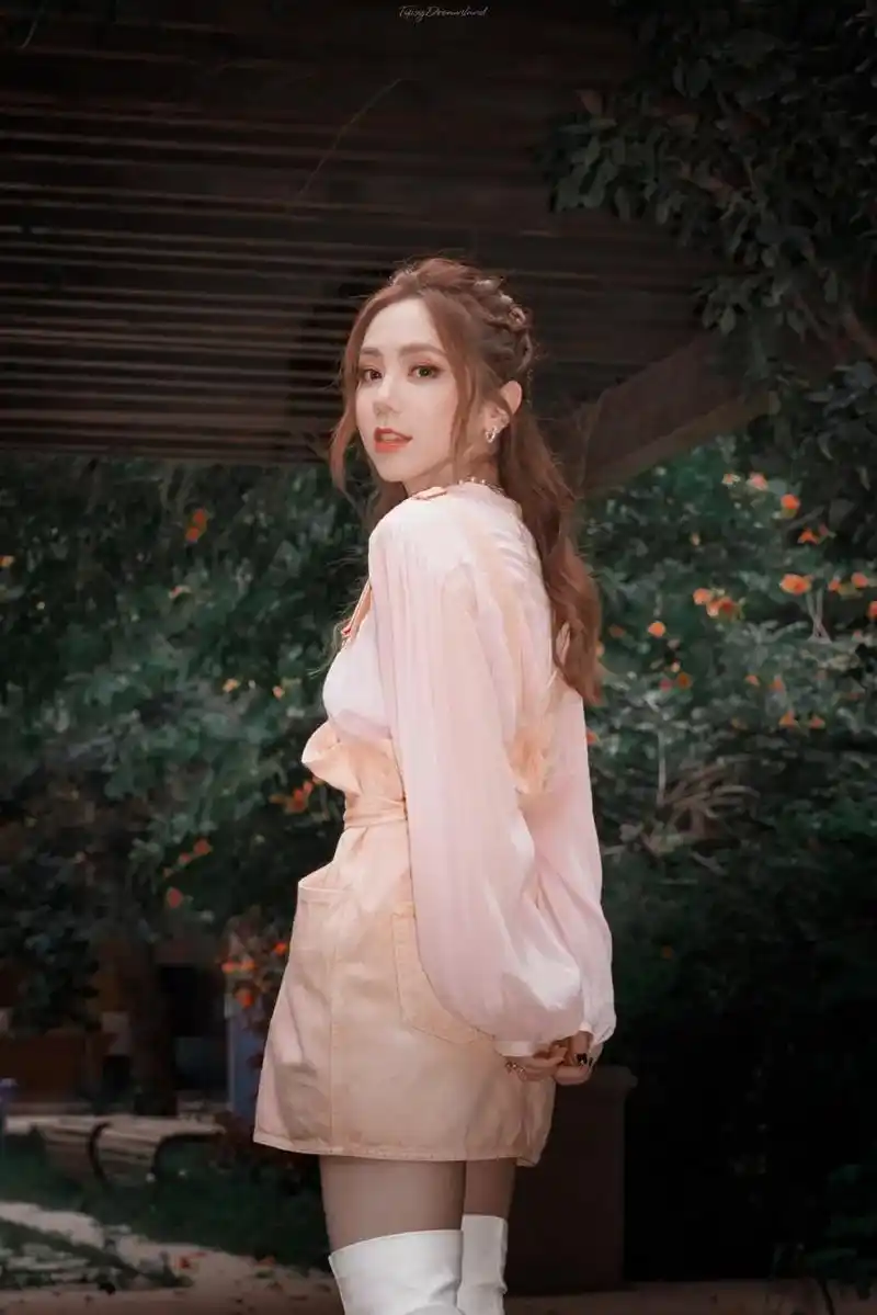 邓紫棋壁纸分享.#邓紫棋 #gem #gloria #老人与 - 抖音