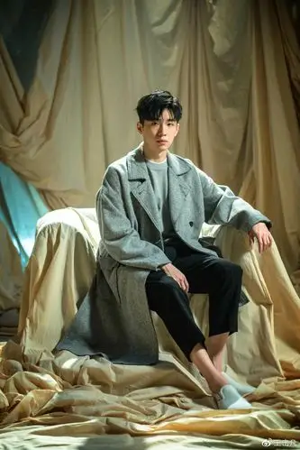 我在曹杨的声音表达里,也听出了他这些年来的历练与成长.