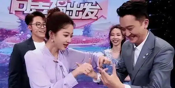 《向幸福出发》主持人又调整,杨帆被姜振宇取代,刘心悦独当一面