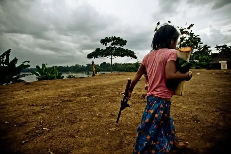 南美洲一夫多妻的印第安部落 男人可娶八个老婆(组图)