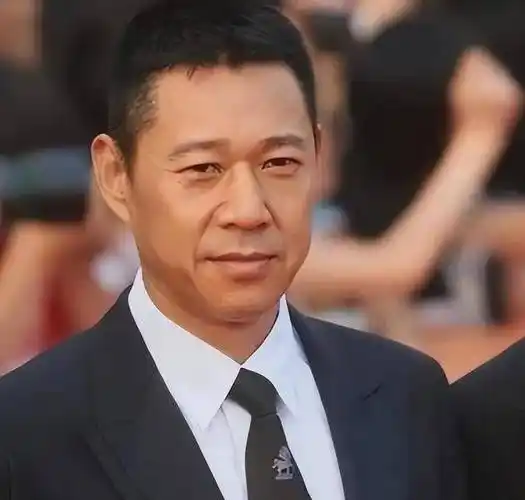 30年不闻不问,如今想修补父子情,67岁张丰毅:儿子我一直爱你