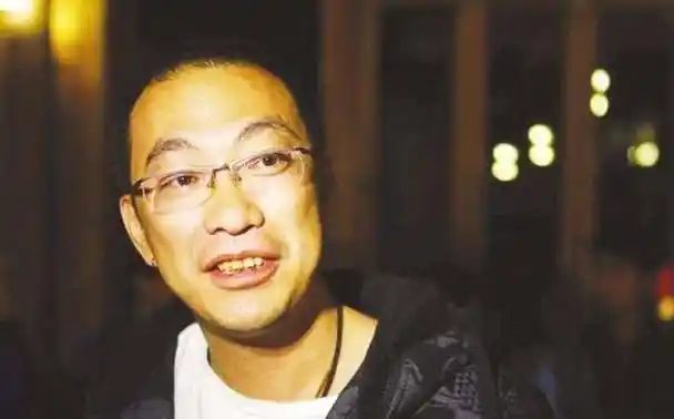 2014年8月12日下午17时,北京公安局官方微博发布通报,证实高虎吸毒被