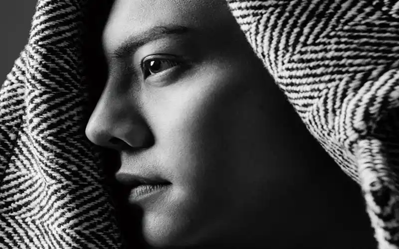 首页 桌面壁纸 大陆明星 帅气型男陈伟霆时尚写真电脑桌面壁纸下载