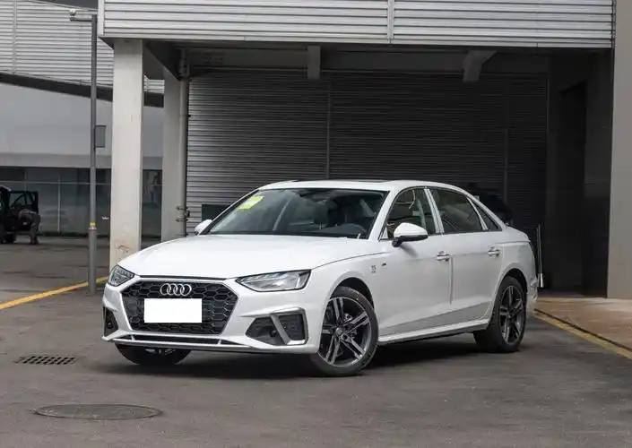 31.88万起售,2022款奥迪a4l正式上市,全系标配多彩氛围灯