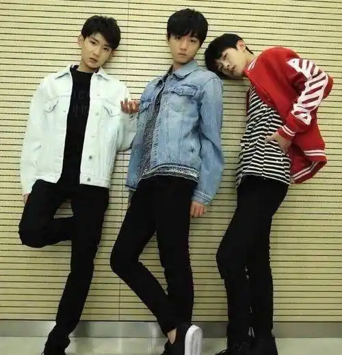 tfboys晒新造型了,王源,易烊千玺的样子你喜欢吗_王俊凯_tfboys_人气