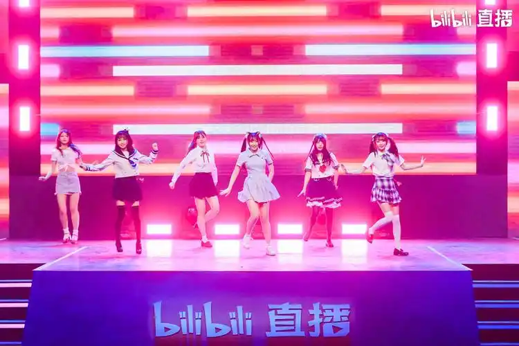 b站「小年yeah!」直播,解锁95后春节营销新玩法