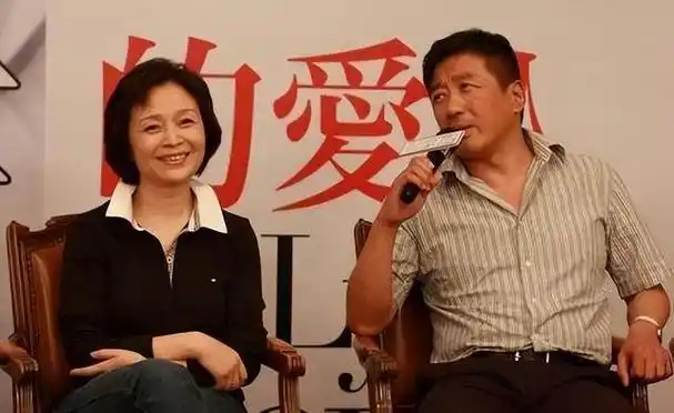 丁勇岱:对妻子一见钟情,结婚至今零绯闻,如今儿子成唯一心病?