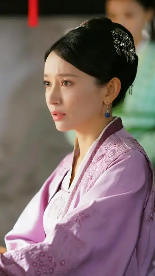 知否知否应是绿肥红瘦盛墨兰施诗