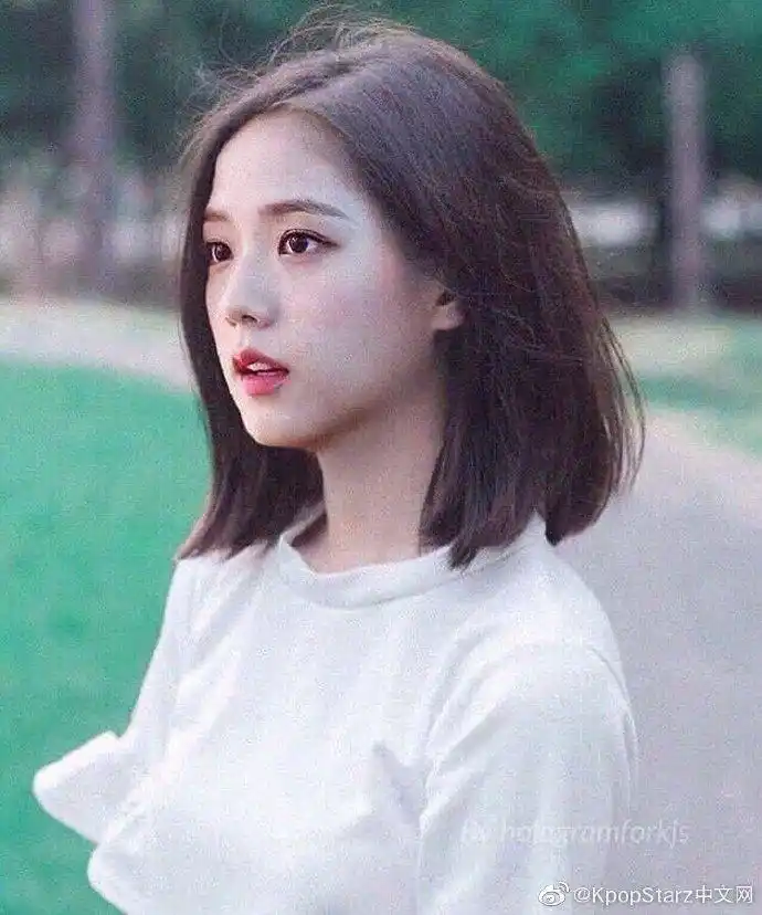 blackpinkkimjisoo金智秀虽然是p的图,但是感觉短发也会很美哪～jisoo