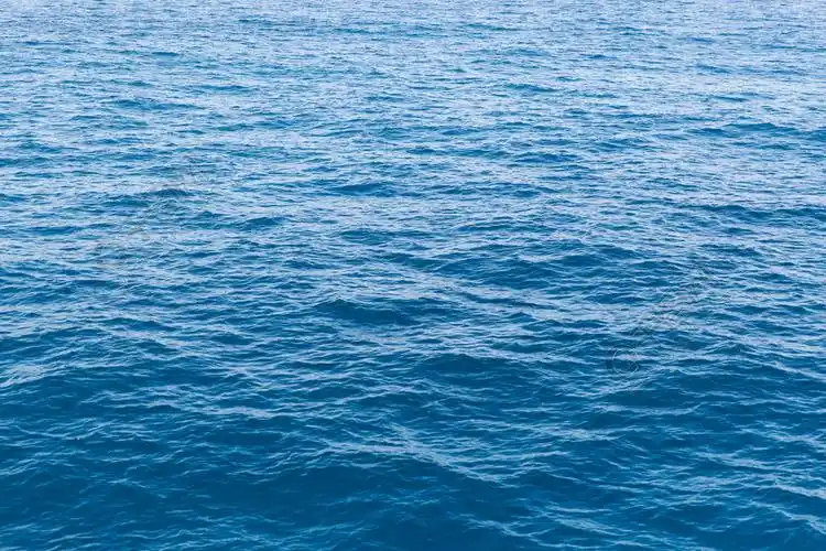 海景概念-海或海洋蓝色的水表面海或海洋蓝色的水面