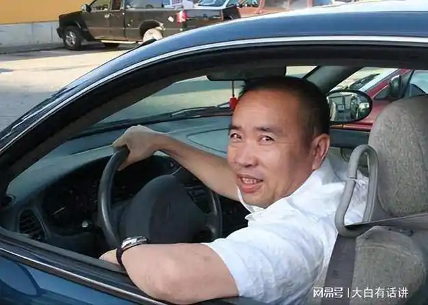 空姐周兵青春的年华却因欲望坠入歧途